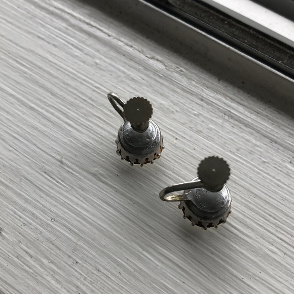 Big round vintage Rhinestone earrings - Picture 3 of 5